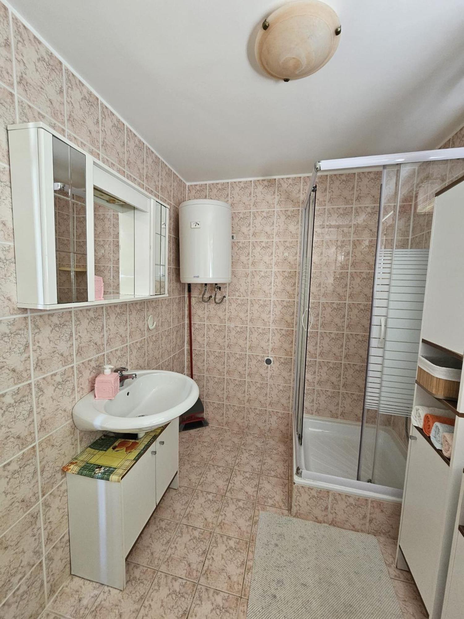 Studios Dolcek Krvavica Exteriör bild